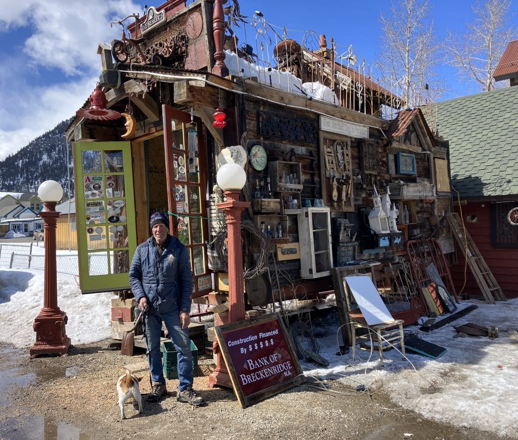 ‘Bob’s Dollar Store’ Frisco to remove local man’s eccentrically decorated shipping container